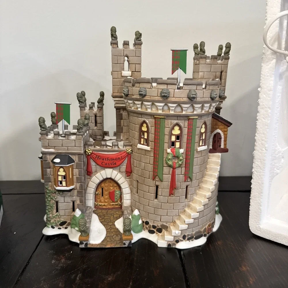 Department 56 Dickens' Village  
